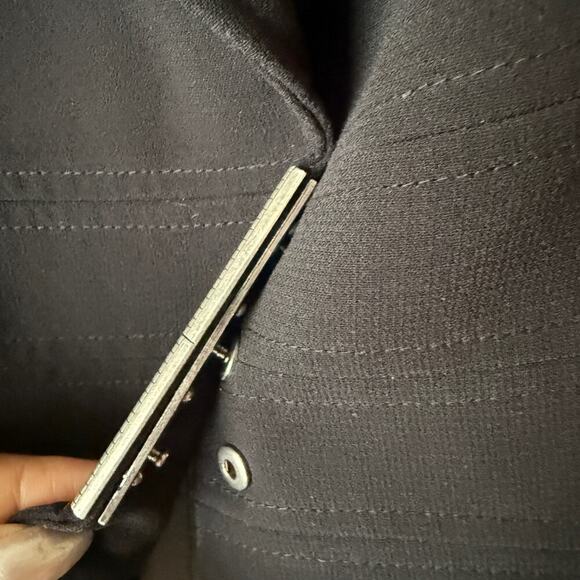 Tahari sz 8 black snap button work career blazer Jacket - Picture 5 of 9